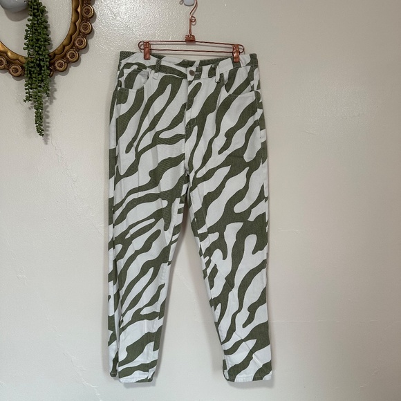 SHEIN Denim - Shein Zebra Stripe Straight Leg Jeans, Cream and Green Stripe, Size Large